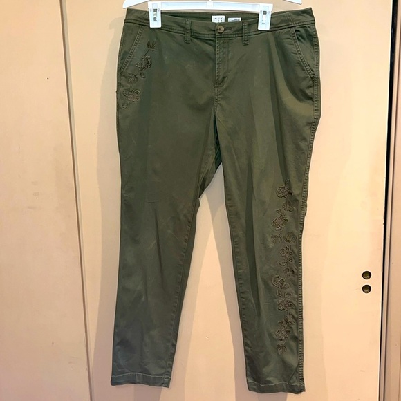 A new day pants, jeans like army green with embroidery size 14 stretch - Picture 1 of 7